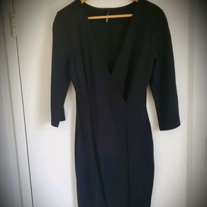 Lulu's black bodycon midi dress